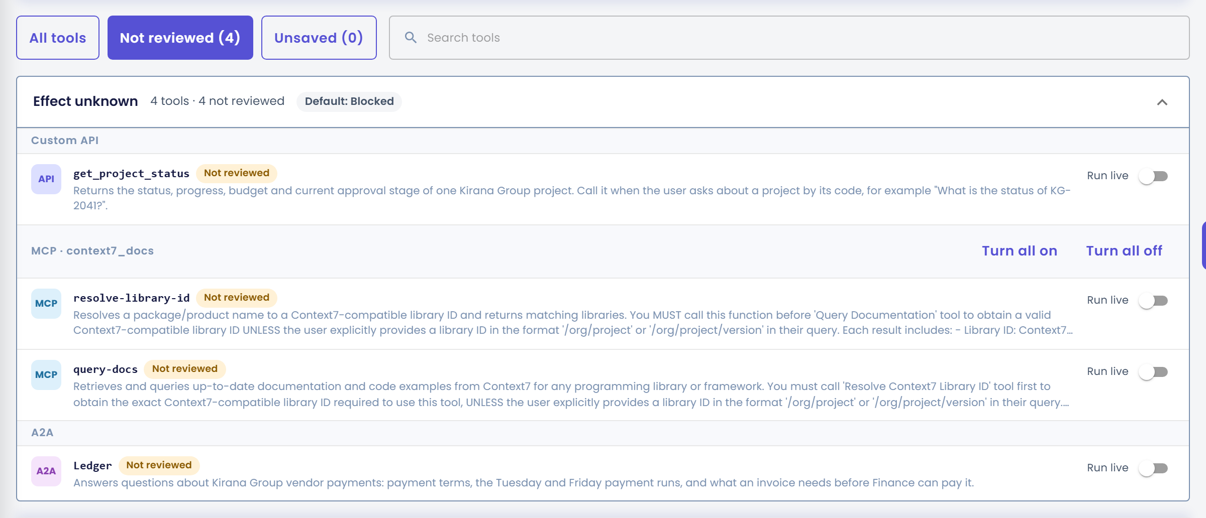 Halaman Tool Policy yang difilter dengan Not reviewed (4), menampilkan grup Effect unknown dengan get_project_status, resolve-library-id, query-docs, dan Ledger, masing-masing dengan chip Not reviewed dan switch Run live yang mati